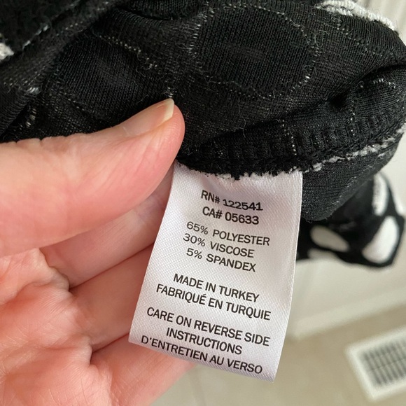 Shannon Passero mock neck sleeveless top size medium - Picture 5 of 6